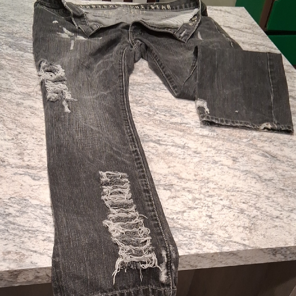 Converse Gray Skinny Jeans with Distressed Style